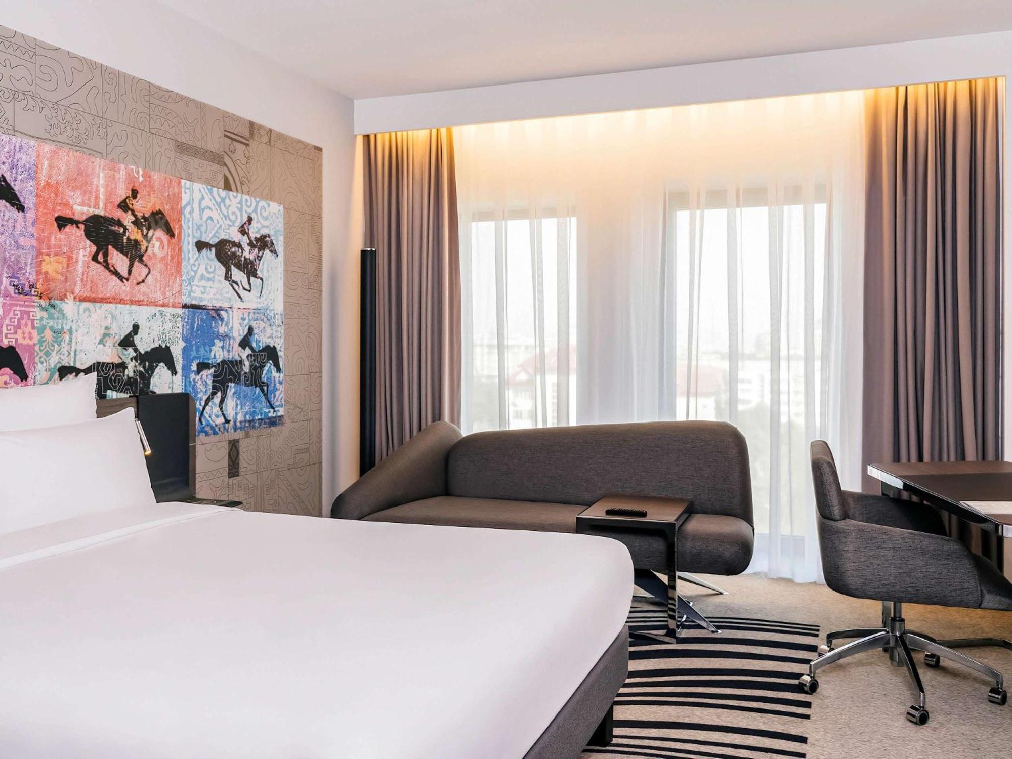 Novotel Bishkek City Center Zewnętrze zdjęcie