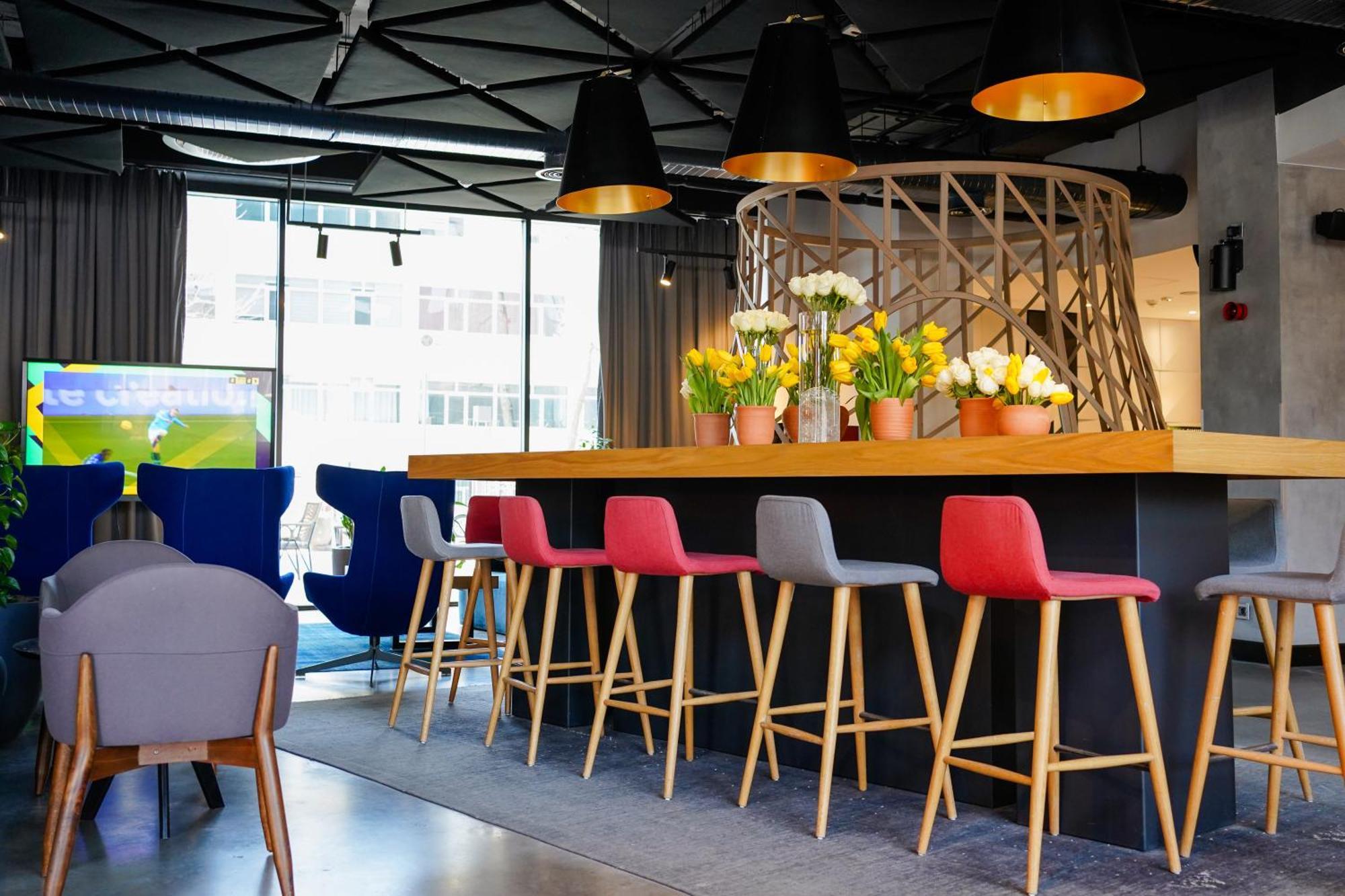 Novotel Bishkek City Center Zewnętrze zdjęcie