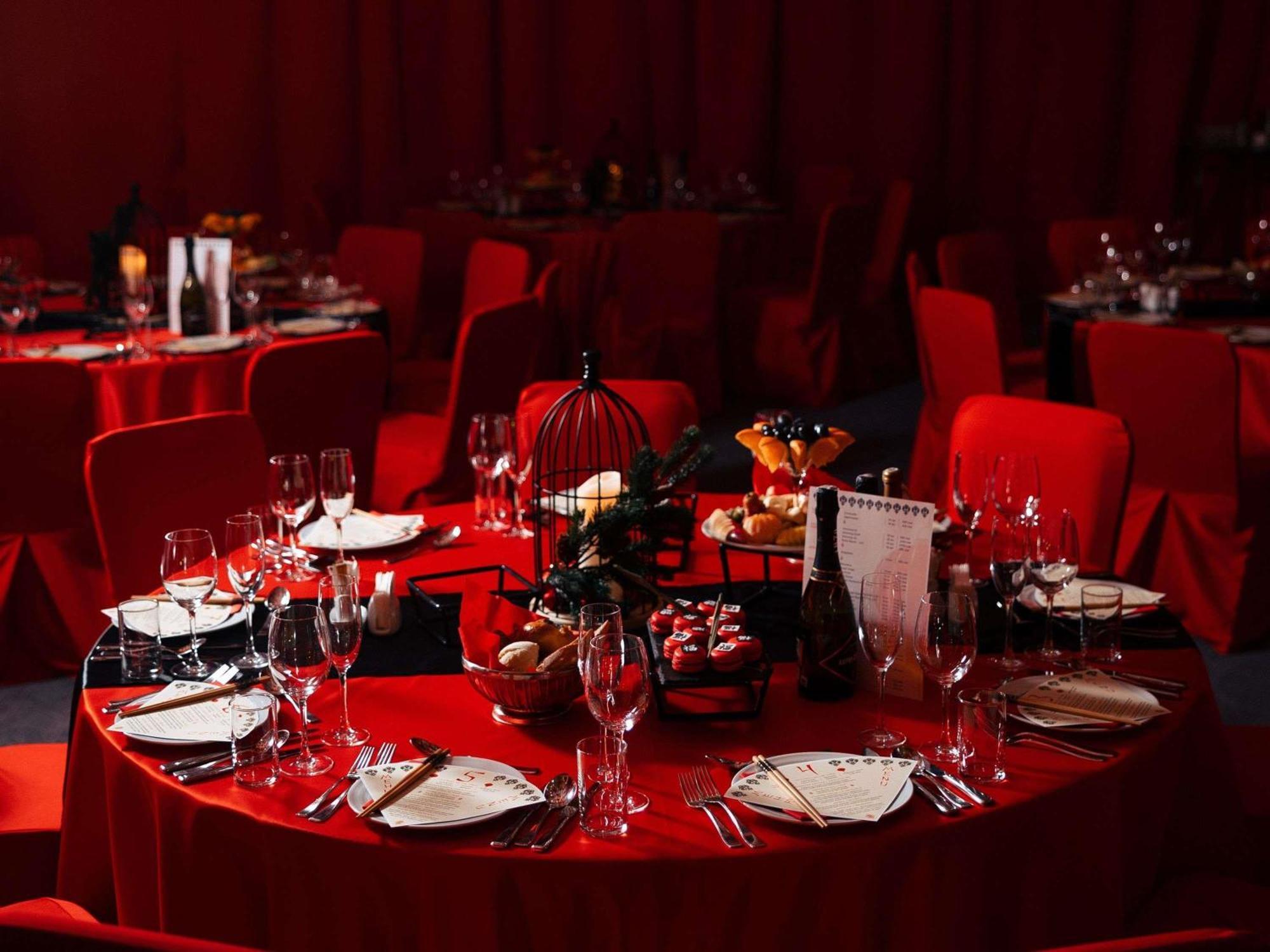 Novotel Bishkek City Center Zewnętrze zdjęcie