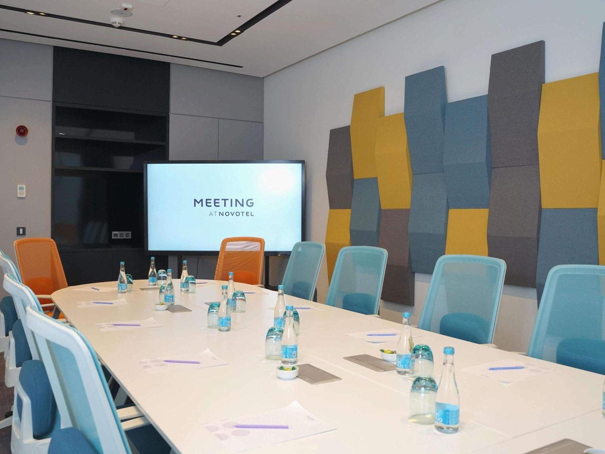 Novotel Bishkek City Center Zewnętrze zdjęcie