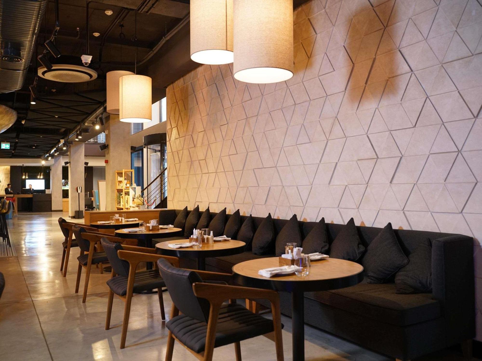 Novotel Bishkek City Center Zewnętrze zdjęcie