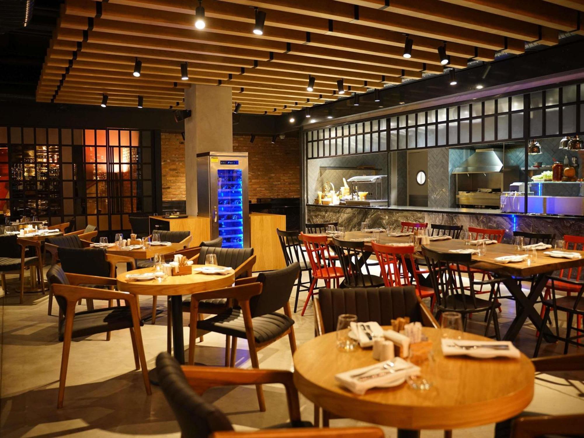 Novotel Bishkek City Center Zewnętrze zdjęcie